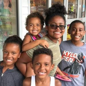 Meet your Posher, Christina